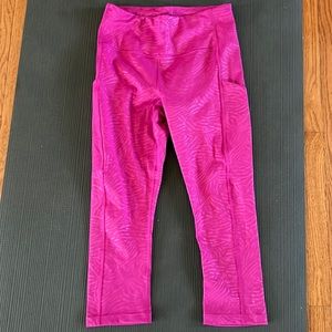 Athleta Ultimate Stacy Pocket Printed Capri, Size Small